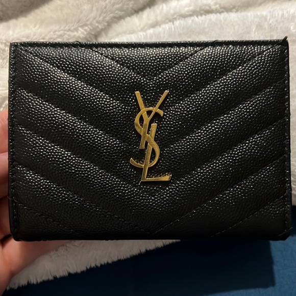 Yves Saint Laurent Women’s Bi-fold Wallet (Black/Gold). - Picture 1 of 7